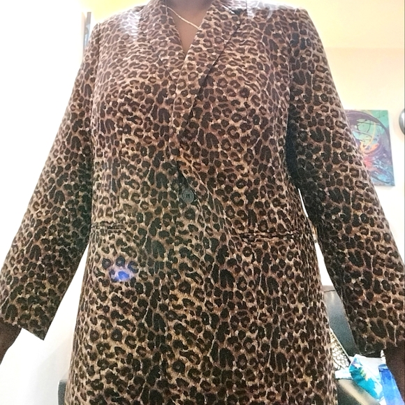 Jacket - Picture 1 of 6